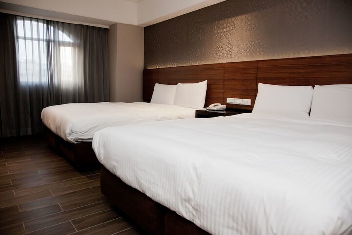 Room 42 of 95