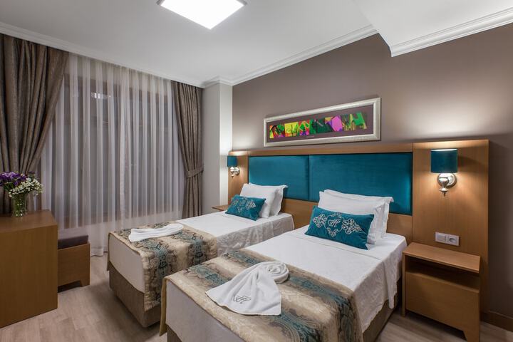 Room 16 of 75