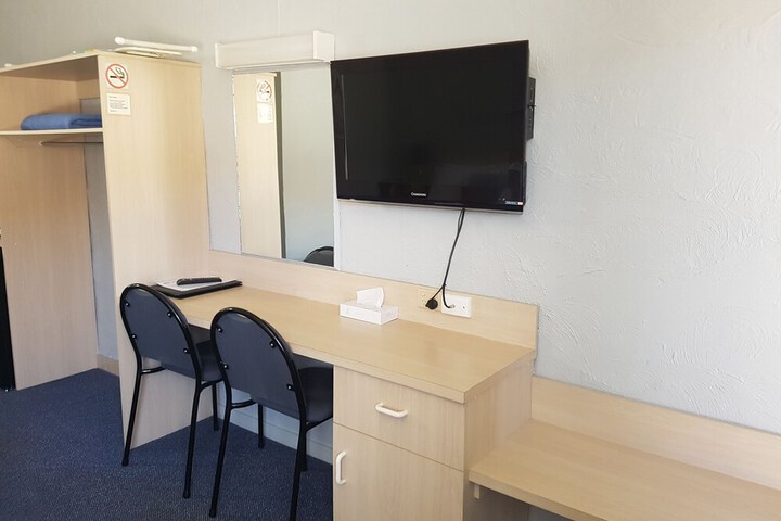Room 18 of 38