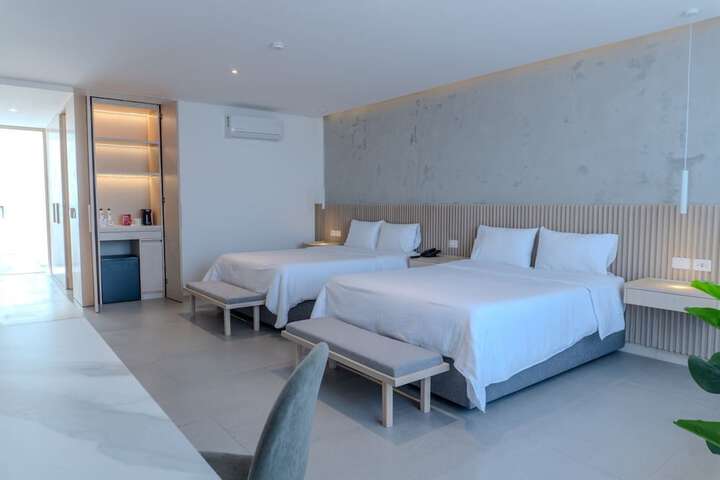 Room 40 of 90