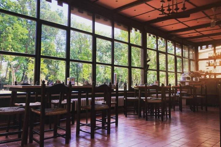 Dining 91 of 106