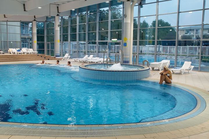 Pool 13 of 17