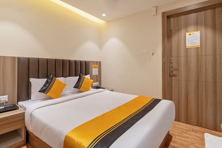 Room 8 of 31