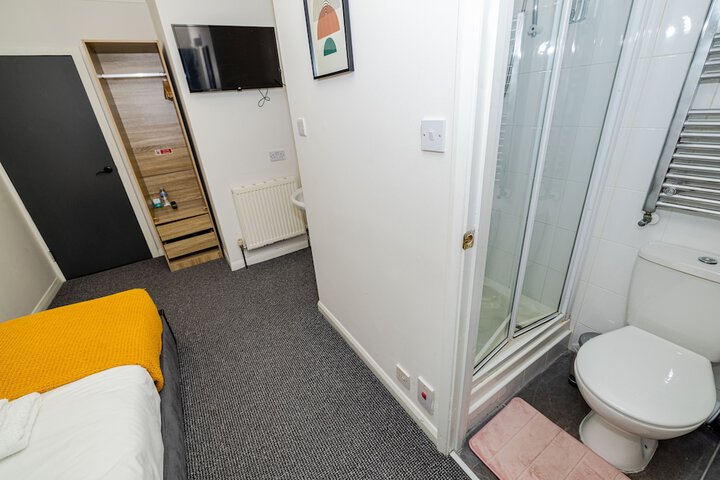 Room 20 of 129