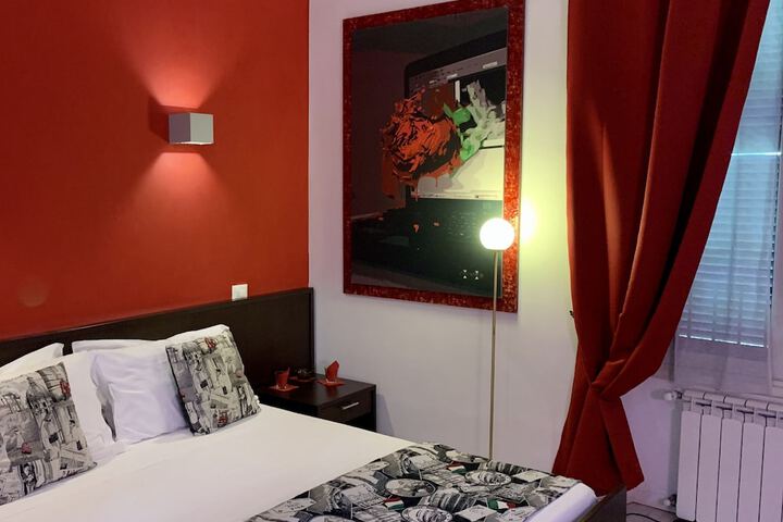 Room 30 of 63
