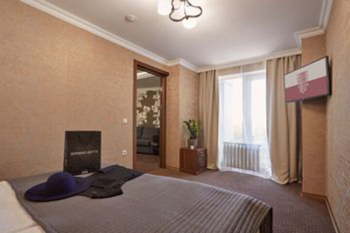 Room 18 of 34