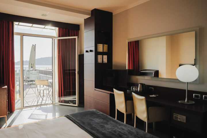 Room 22 of 66