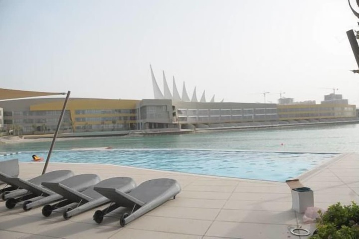 Hotel Pool