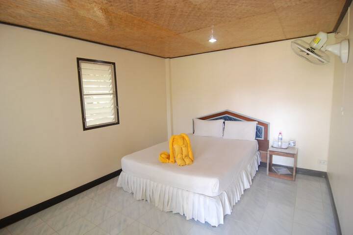Room 15 of 78