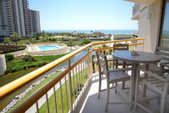 Terrace/Patio 3 of 43