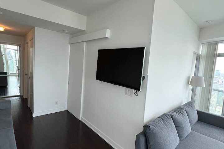 Room 53 of 90