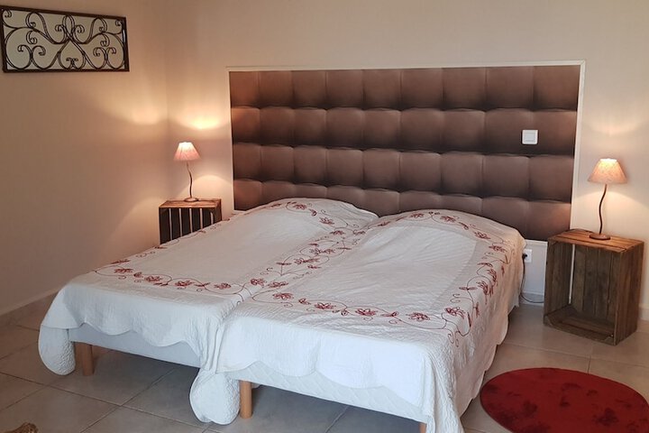 Room 4 of 40