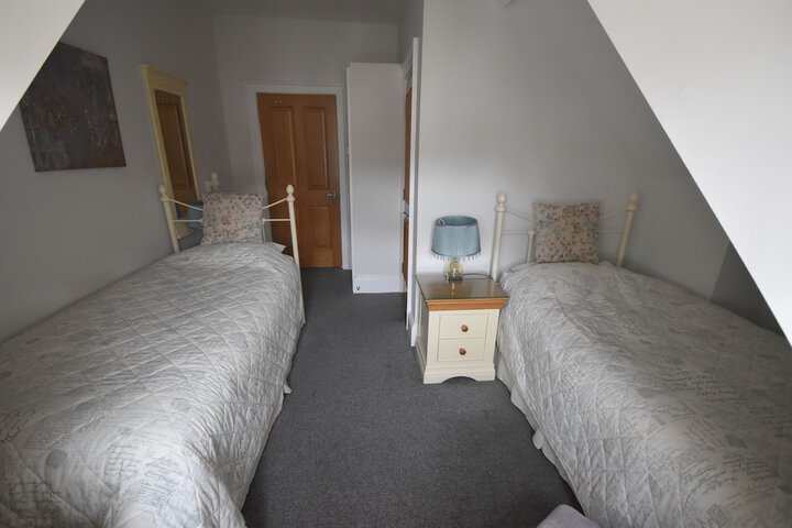 Room 14 of 40