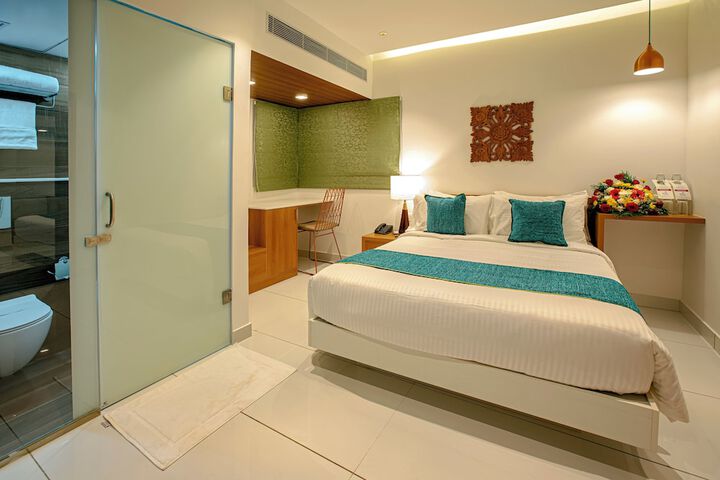 Room 17 of 31
