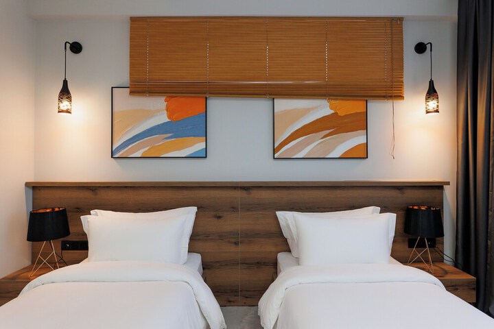 Room 8 of 26