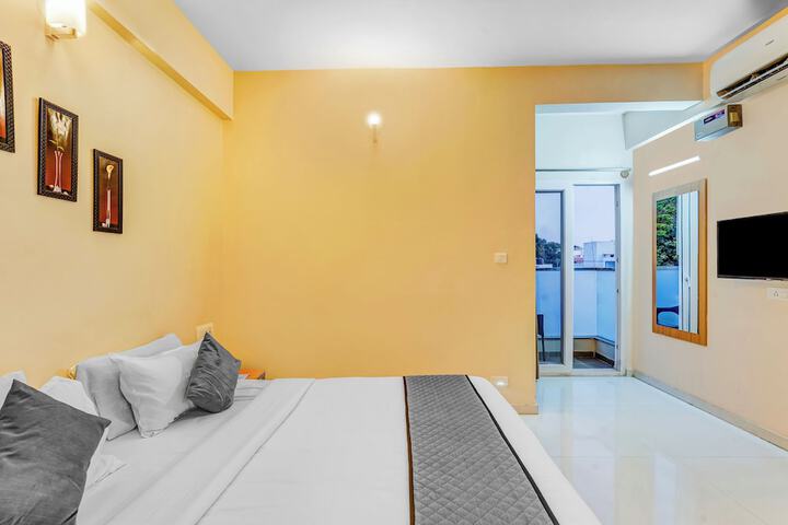 Room 17 of 27