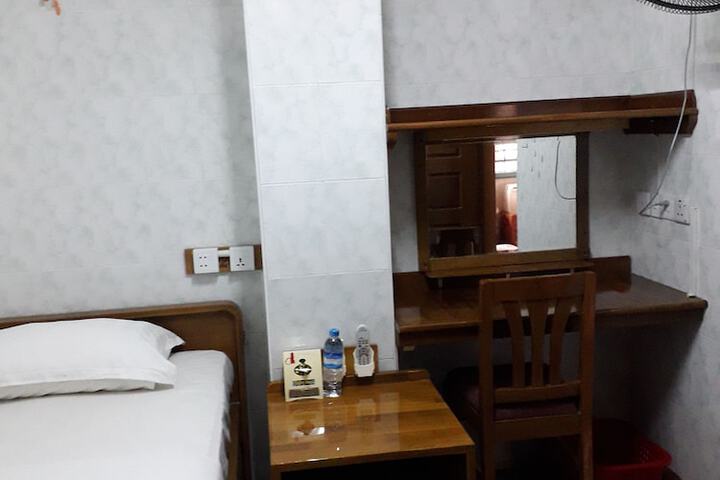 Room 8 of 63