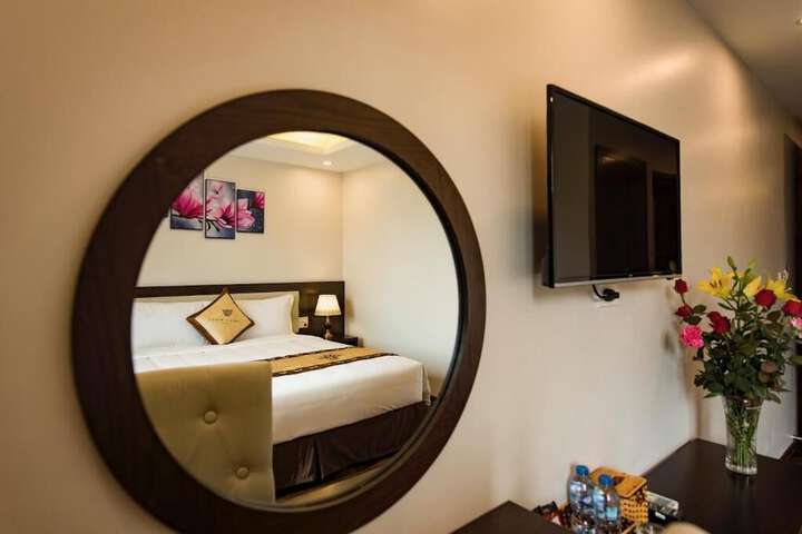 Room 6 of 52