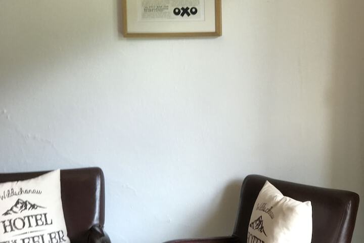 Room 19 of 38