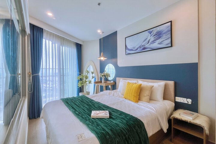 Room 104 of 299
