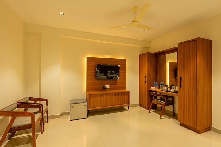 Room 27 of 87