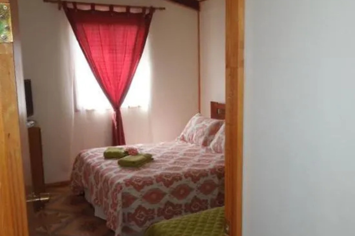 Room 4 of 9