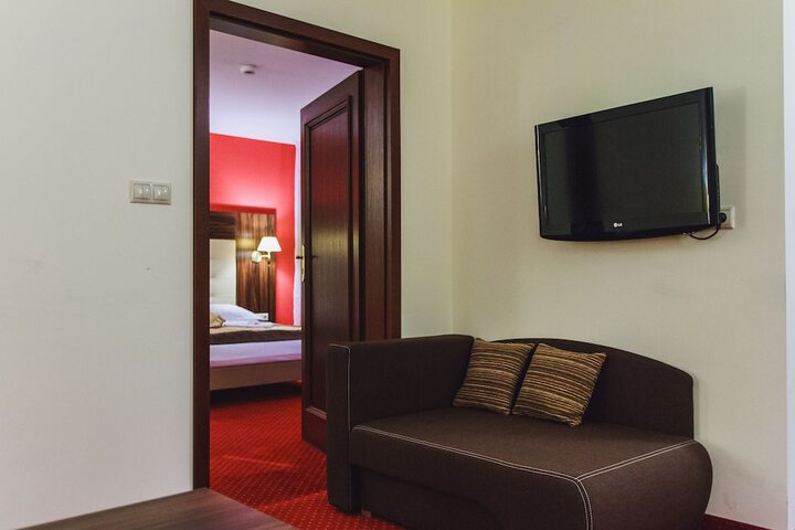 Room 19 of 31