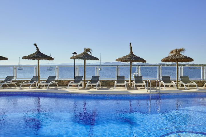 Pool Hotel
