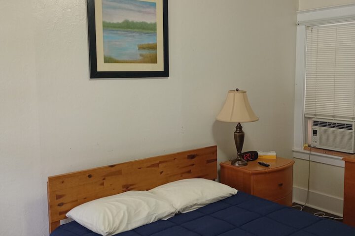 Classic Room 1 Queen Bed (4 of 27)