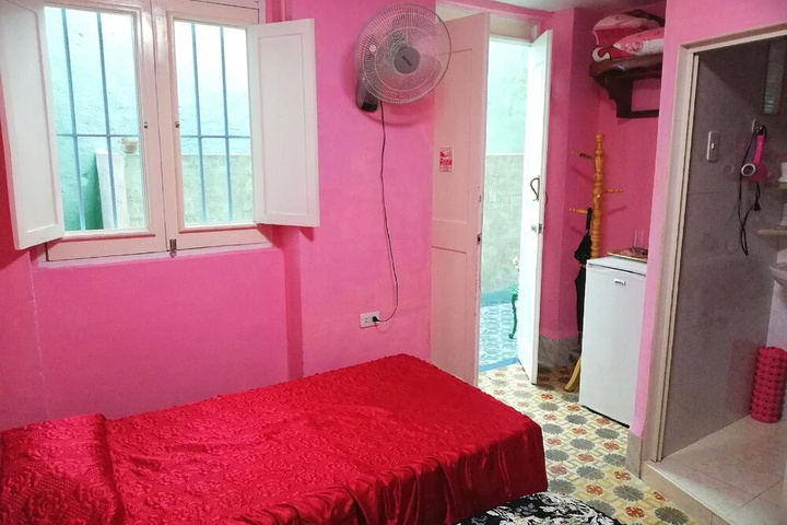 Room 6 of 19