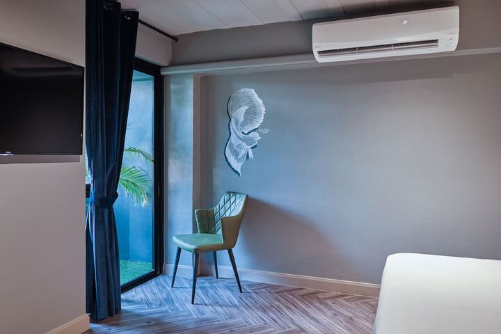 Room 28 of 48