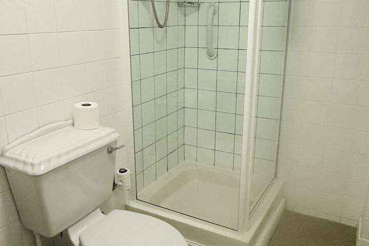 Room 33 of 58