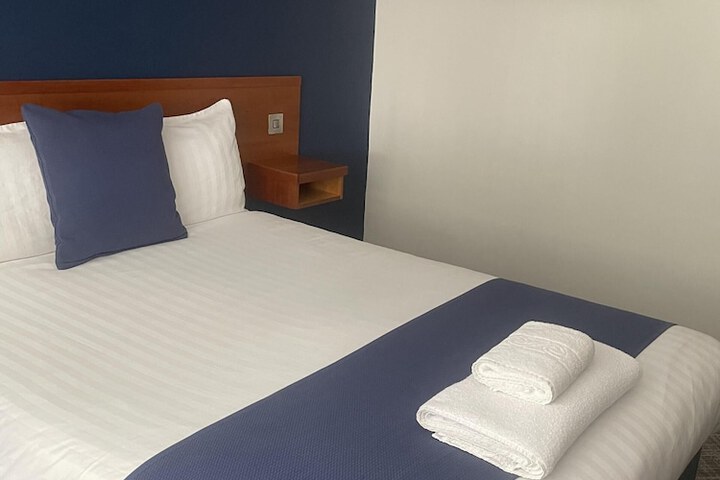 Room 15 of 49