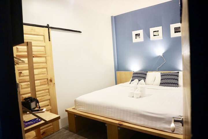 Room 30 of 91