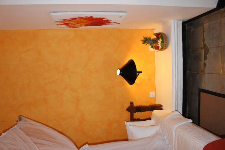 Room 16 of 47