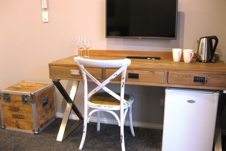 Room 27 of 39