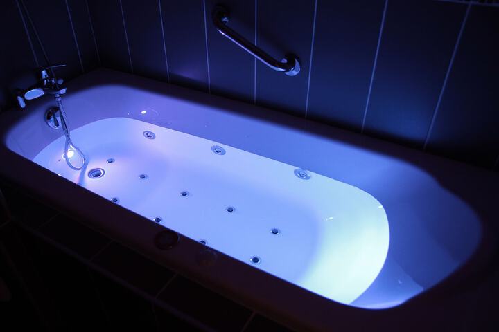 Hot Tub 39 of 57