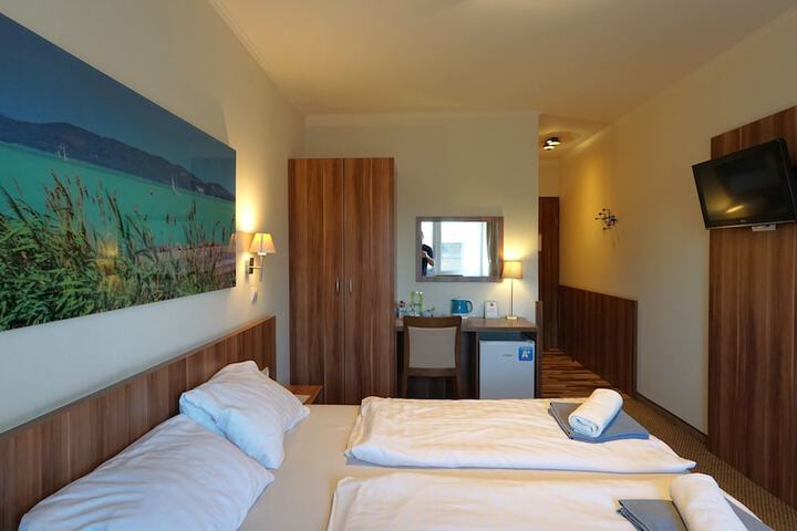Room 15 of 88