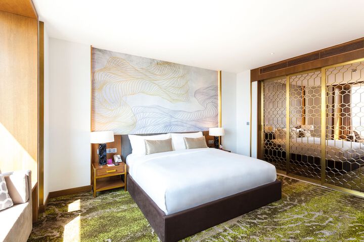 Room 7 of 250