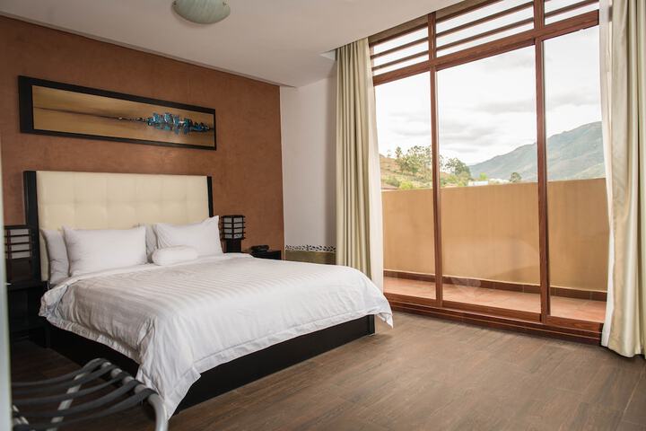 Room 4 of 34