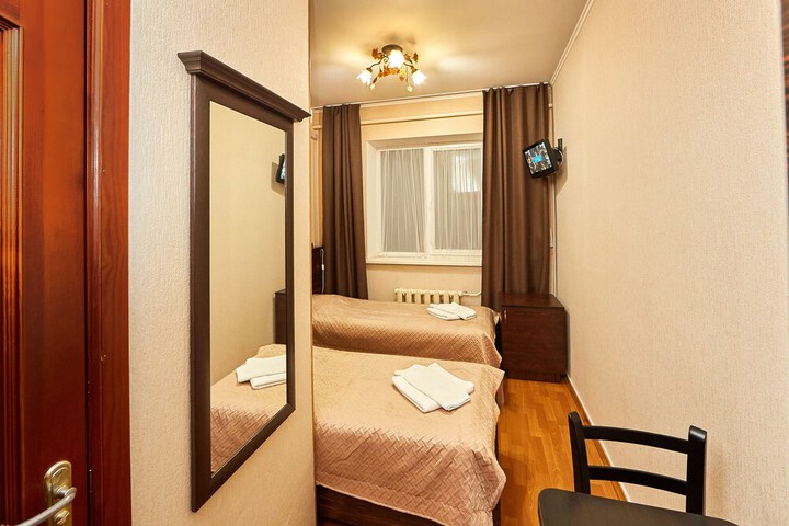 Room 6 of 62