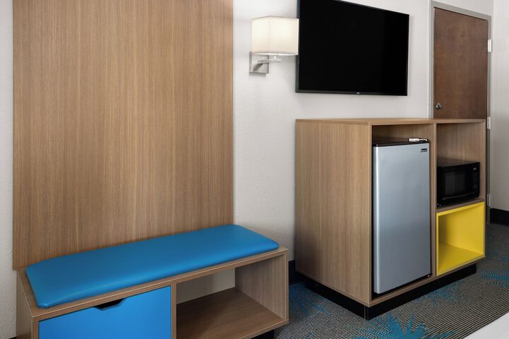 1 King Bed Mobility Accessible (11 of 11)