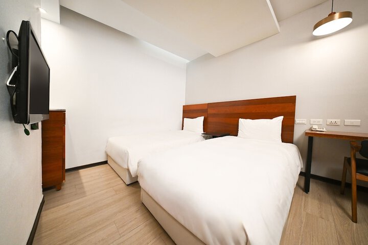 Room 13 of 75