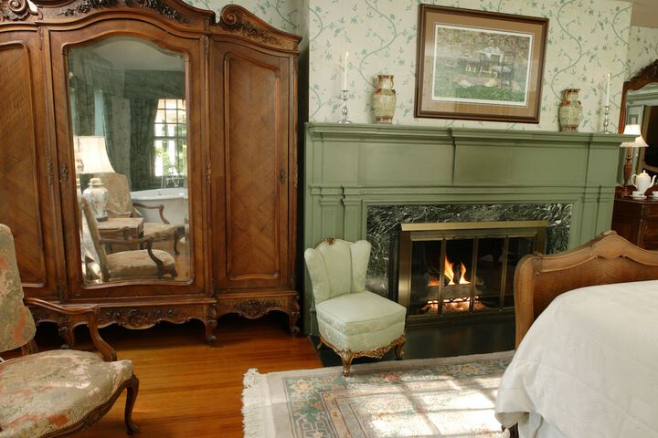 Room 27 of 100