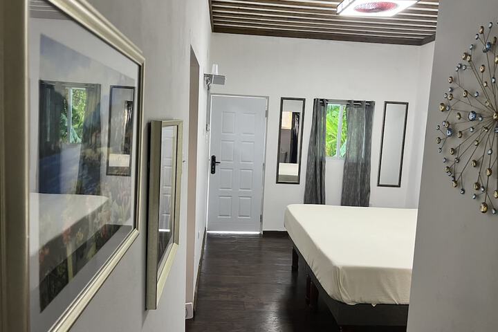 Room 8 of 105