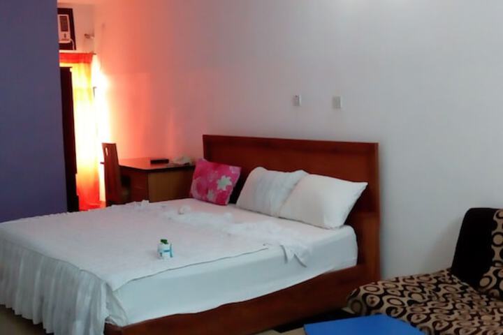 Room 12 of 42