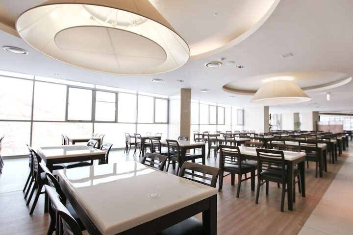 Dining 92 of 119