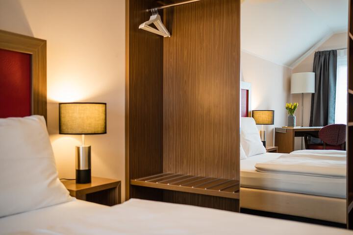 Room 15 of 61