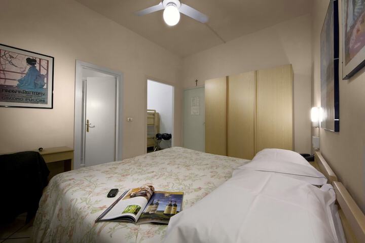 Room 11 of 41