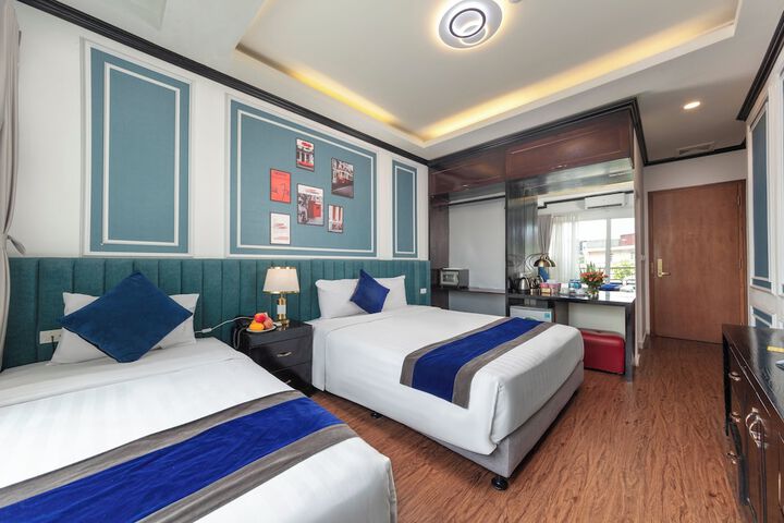 Room 30 of 86